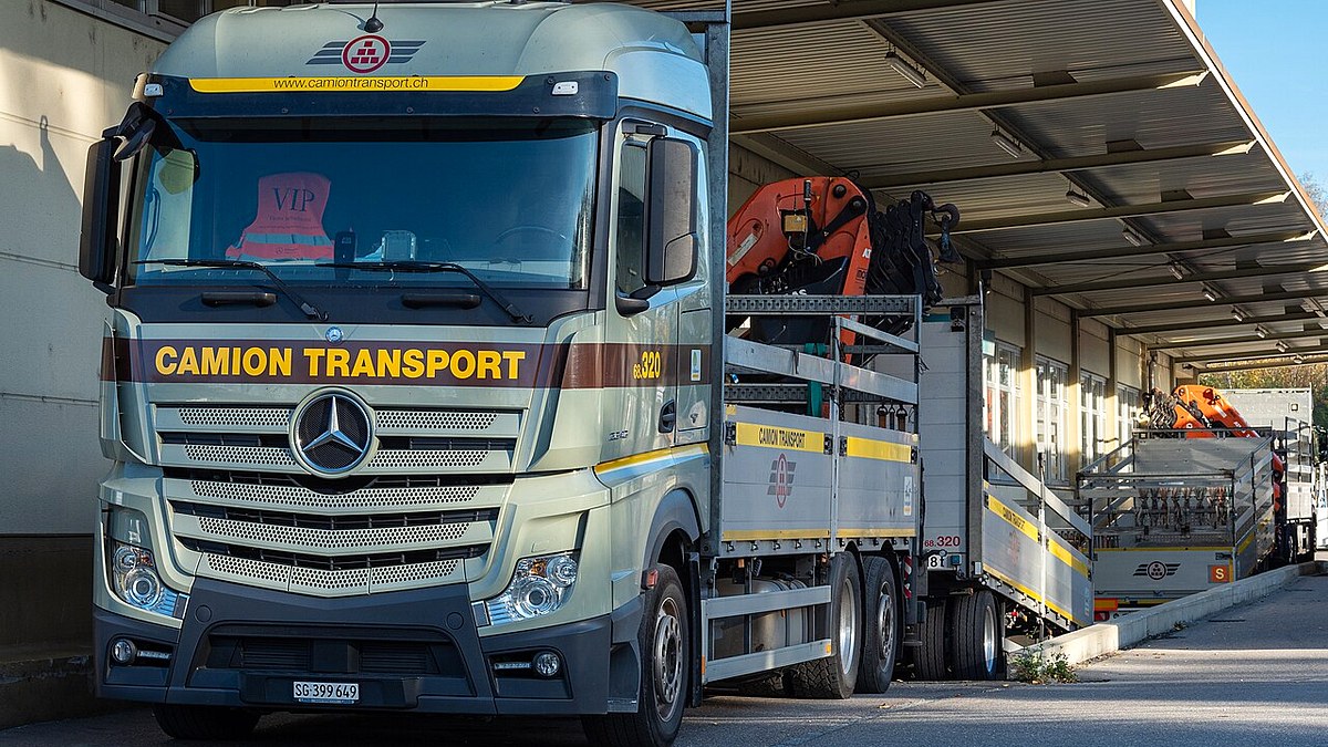 Mercedes-Benz Actros 1848 LS / 1845 Akü Takviye Cihazı